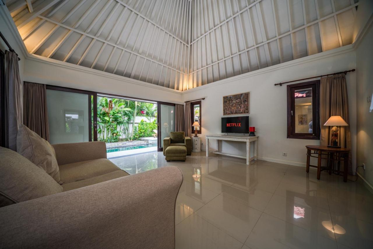 Luxury 3 Bed Villa With Pool In Great Location With Beachfront Spa Access Sanur Buitenkant foto